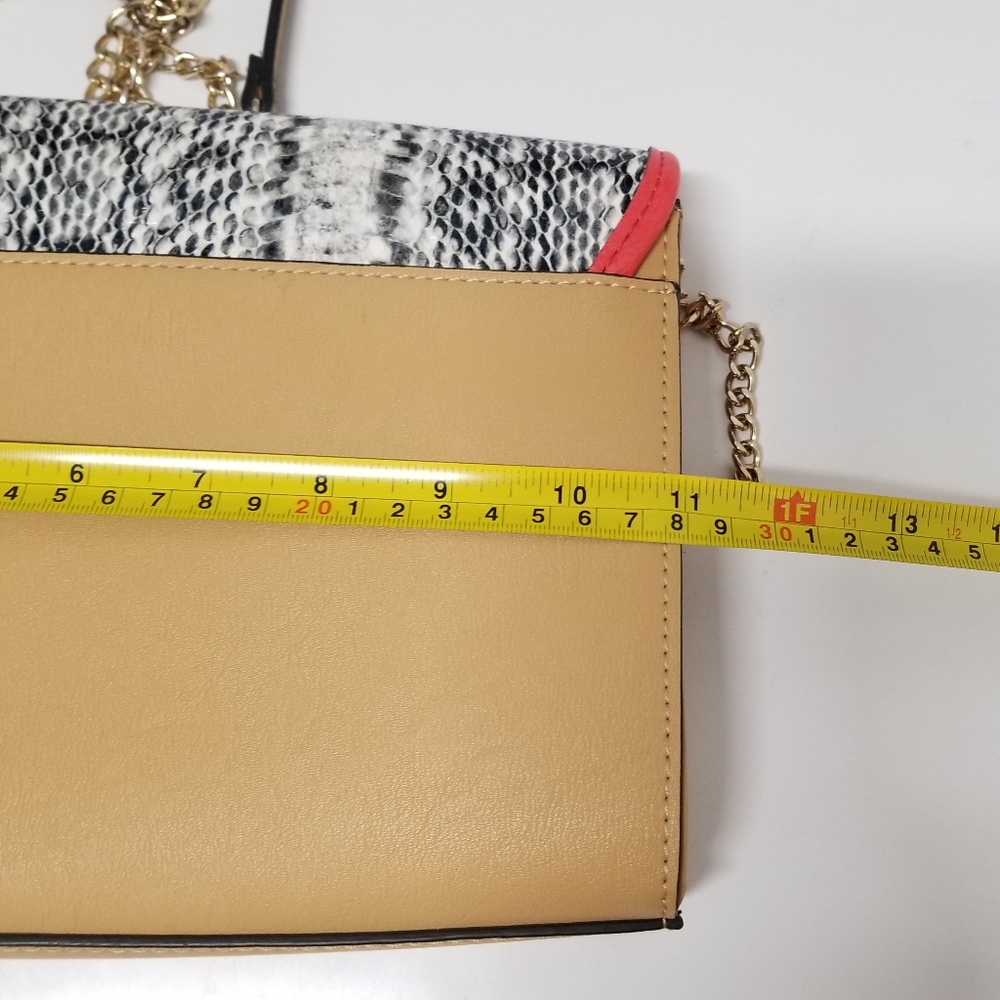 Neiman Marcus Python Embossed Flap Crossbody Clutch Vegan Handbag Tan - Picture 11 of 14